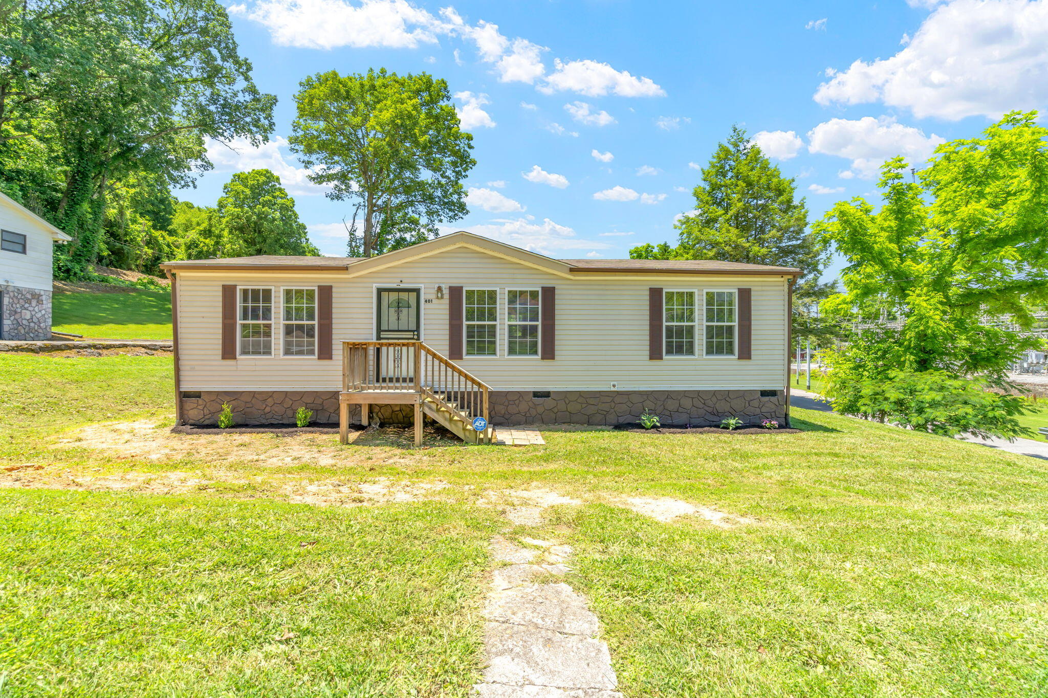 401 Meadow View Road Knoxville, TN 37914 - Photo 1 of 28 3-web-or-mls-401 Meadow View Exterior-6