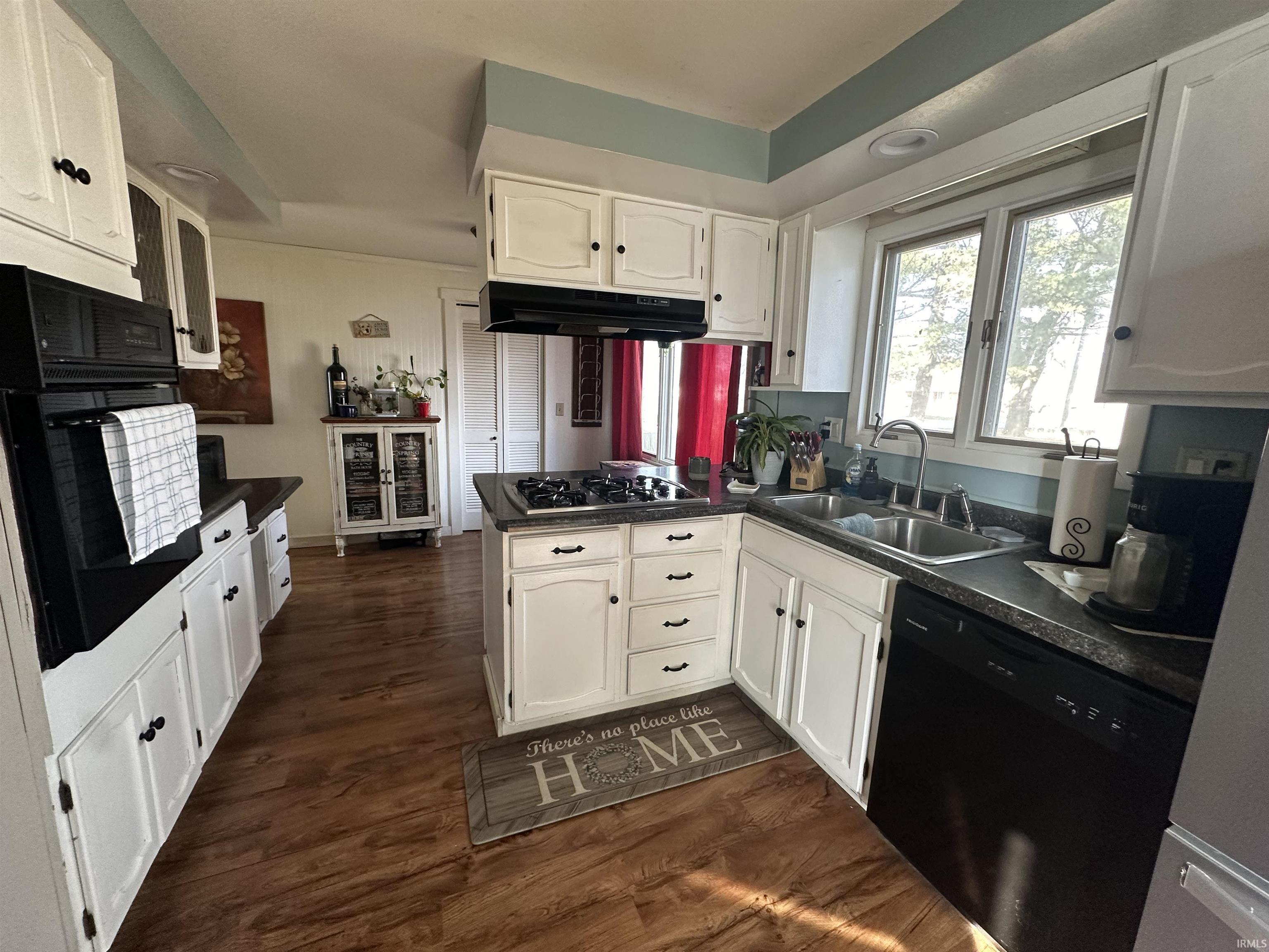 622 North Riverside Boulevard Goshen, IN 46528 - Photo 12 of 22