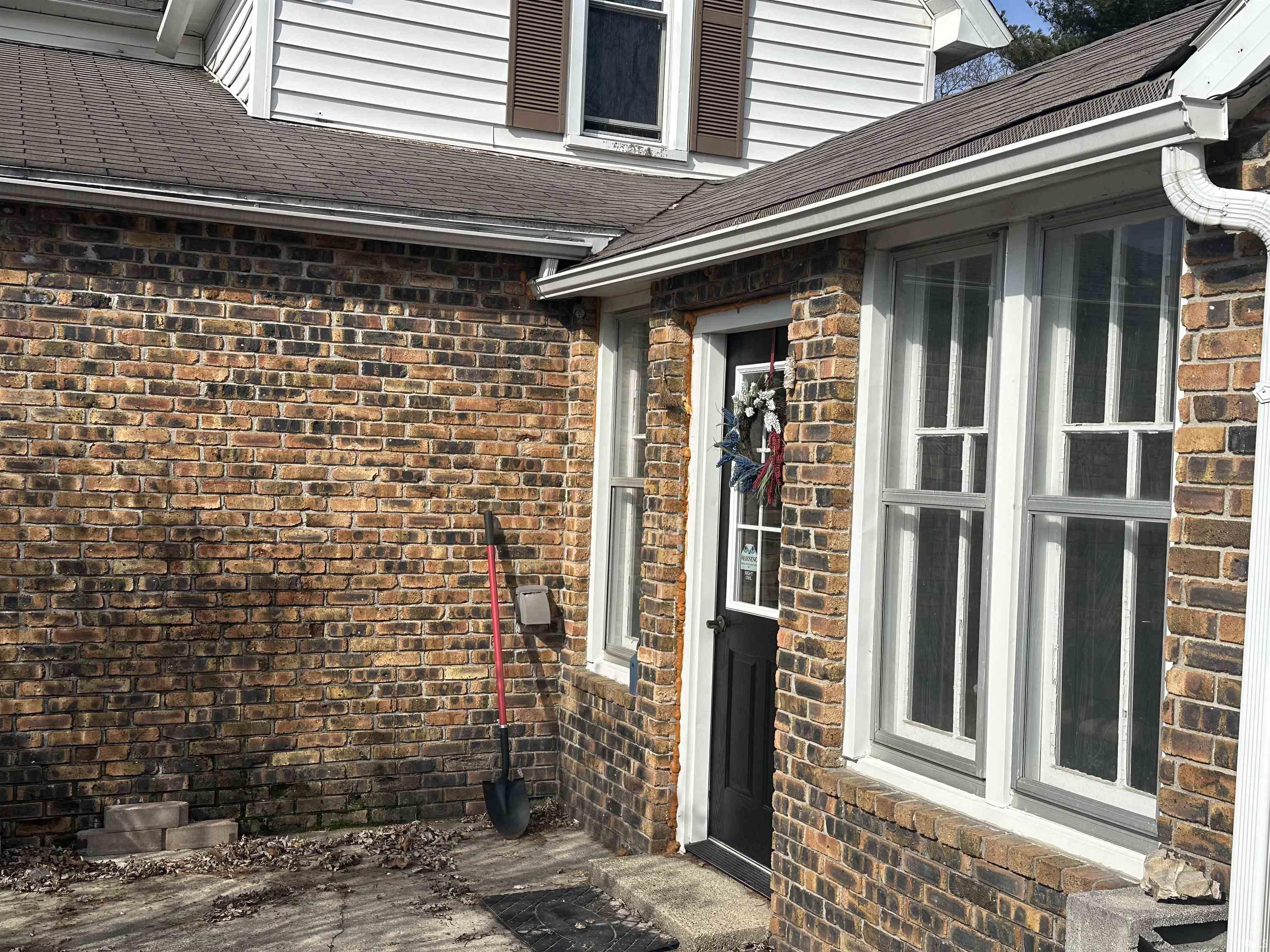 622 North Riverside Boulevard Goshen, IN 46528 - Photo 6 of 22