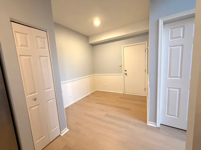 $2,600 | 2279 Reflections Drive, Aurora, IL 60502