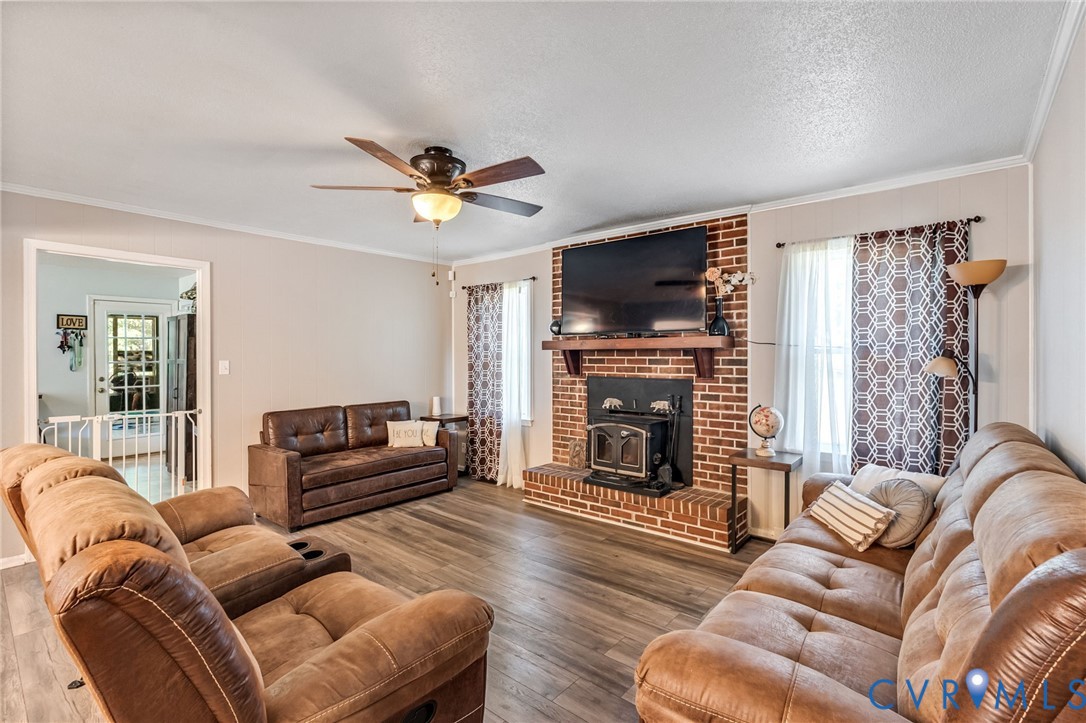 18622 Hawkins Church Road Dinwiddie, VA 23841 - Photo 5 of 39