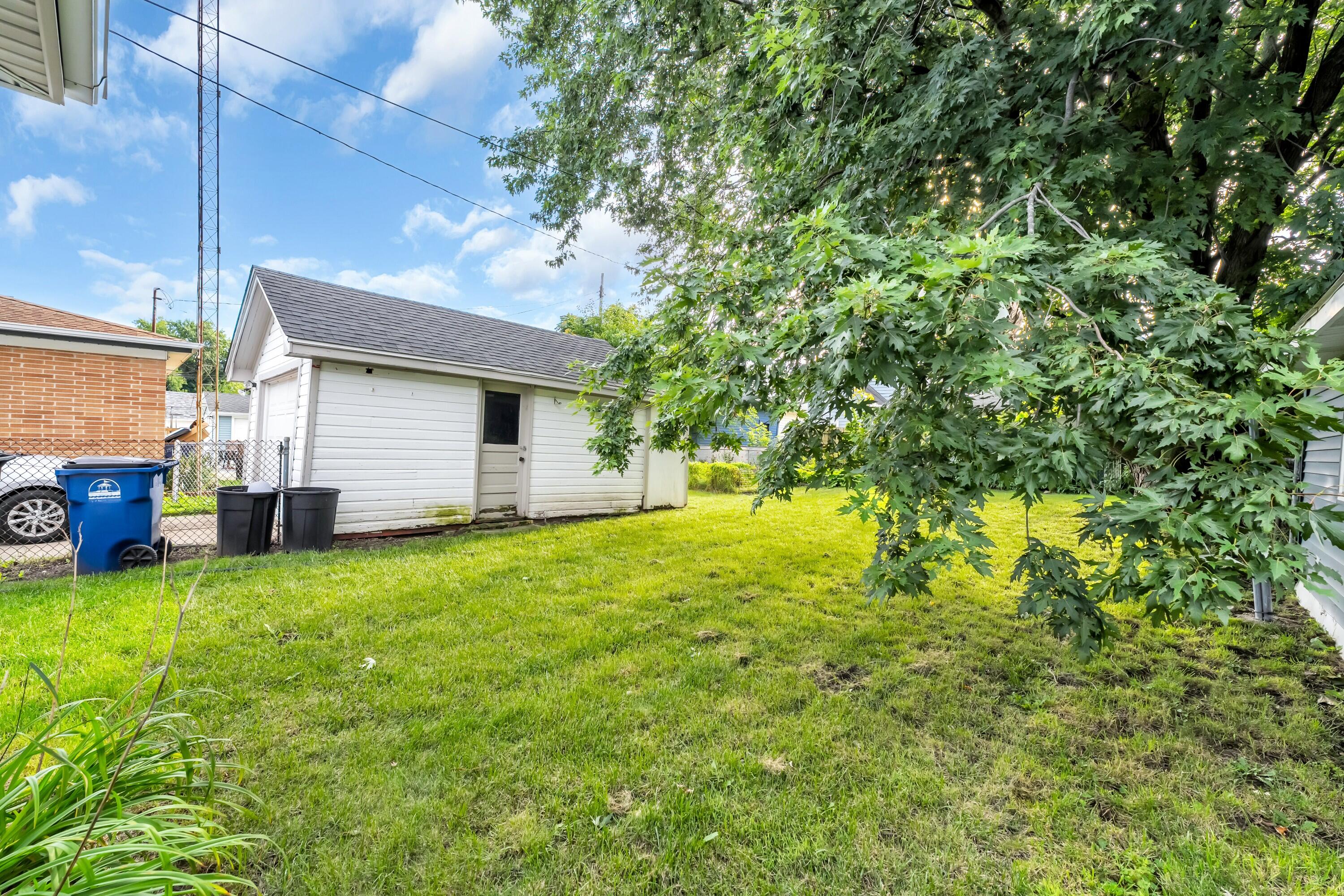 2302 Blake Avenue Racine, WI 53404 - Photo 32 of 38 Photo (32)