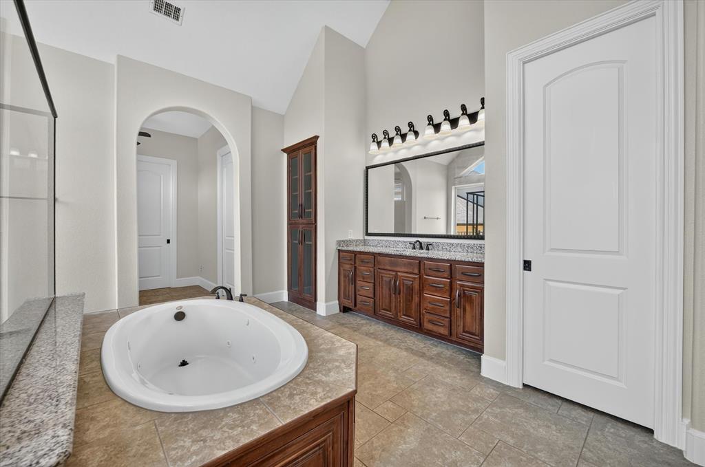 861 Hayden Road Lantana, TX 76226 - Photo 19 of 40