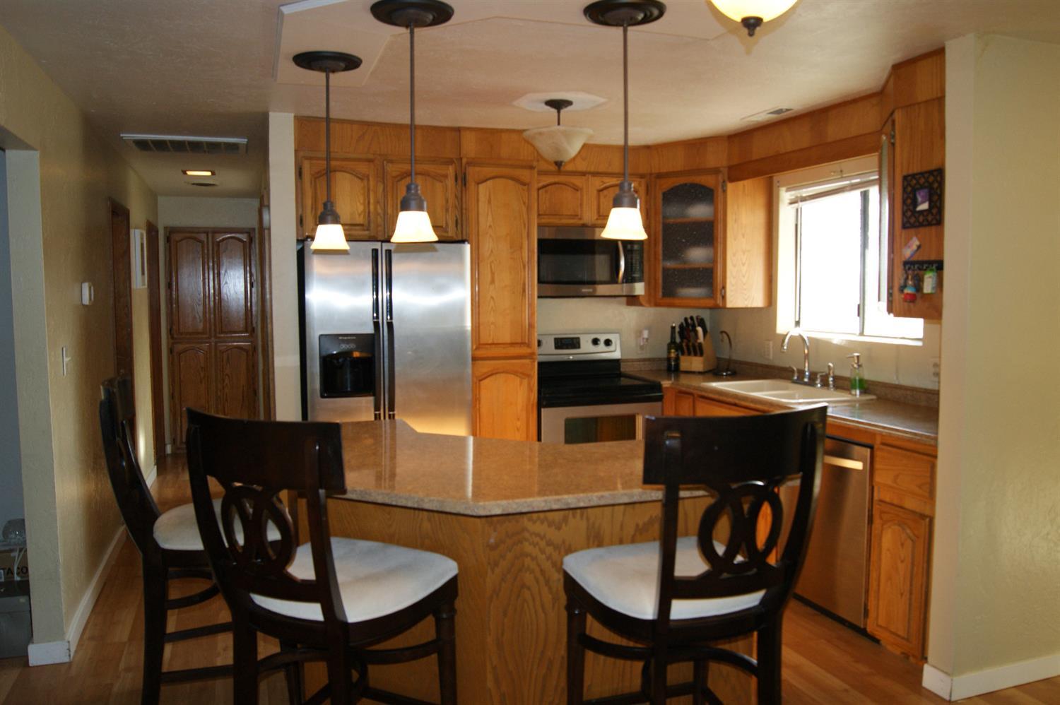 2502 Reed Lane Medford, OR 97501 - Photo 2 of 21 Additional Photo