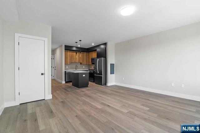 2021 Jones Road, Unit 205 Fort Lee, NJ 07024 - Photo 2 of 5