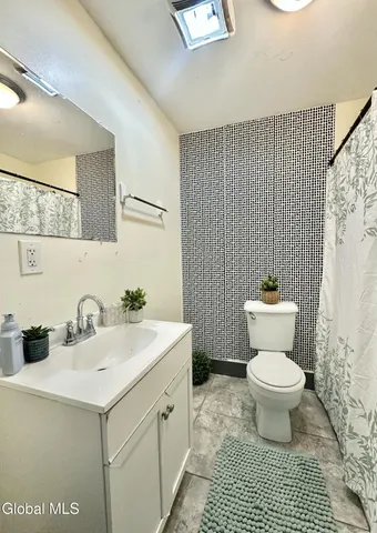 $350,000 | 343 Madison Avenue, Albany, NY 12210