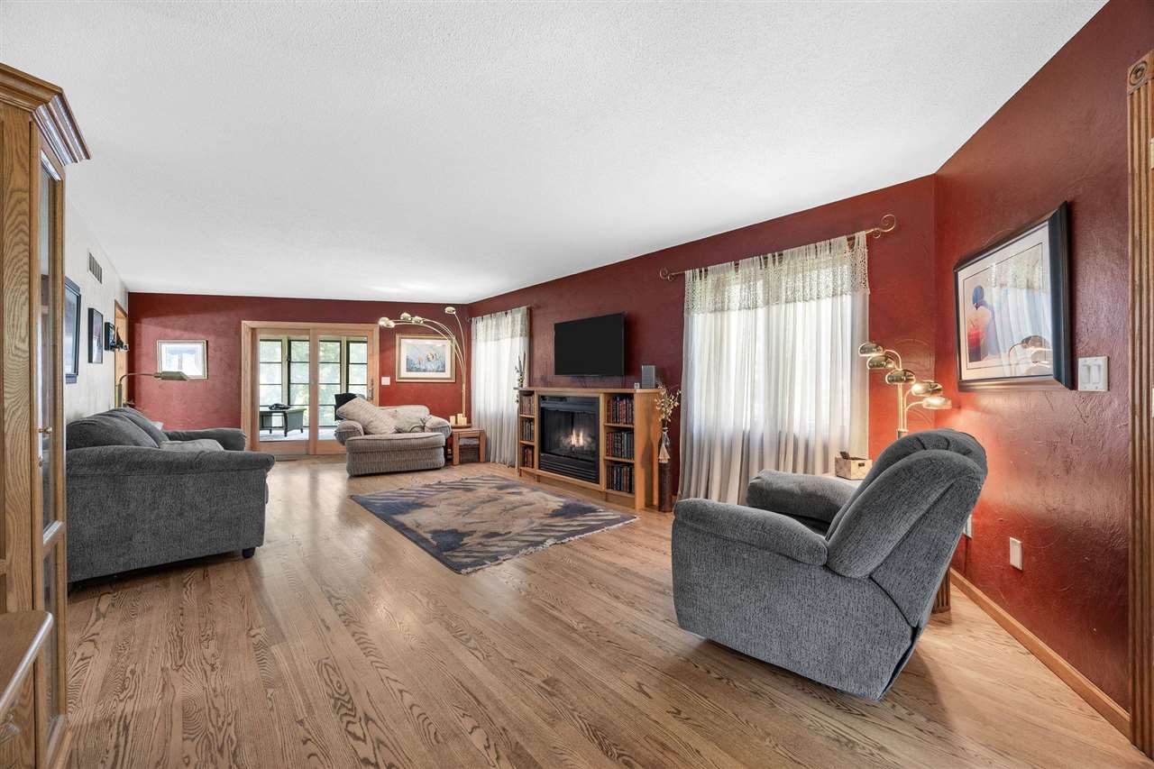 1951 Lake Manor Road Northeast Solon, IA 52333 - Photo 11 of 51 Gallery Image 11