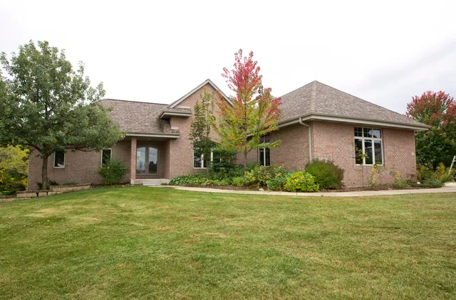$819,000 | 4707 Jenna Court, Franklin, WI 53132