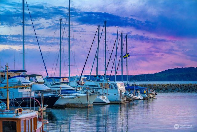 a view of house with outdoor space