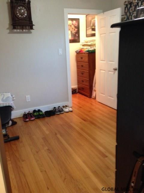 11 Osborne Road Colonie, NY 12205 - Photo 4 of 6 Photo 4