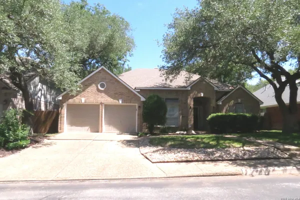 $525,000 | 14 Grogans Mill Drive, San Antonio, TX 78248