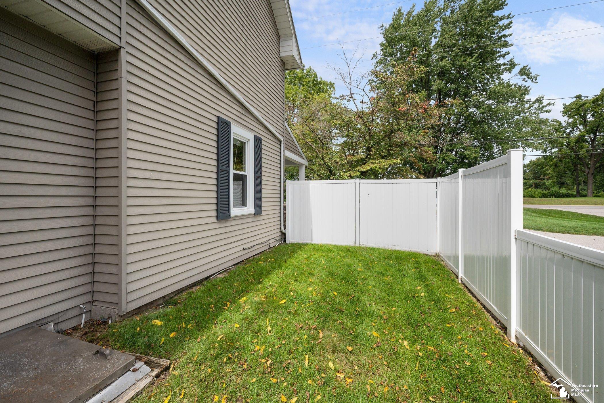 547 West Sterns Road Temperance, MI 48182 - Photo 41 of 43