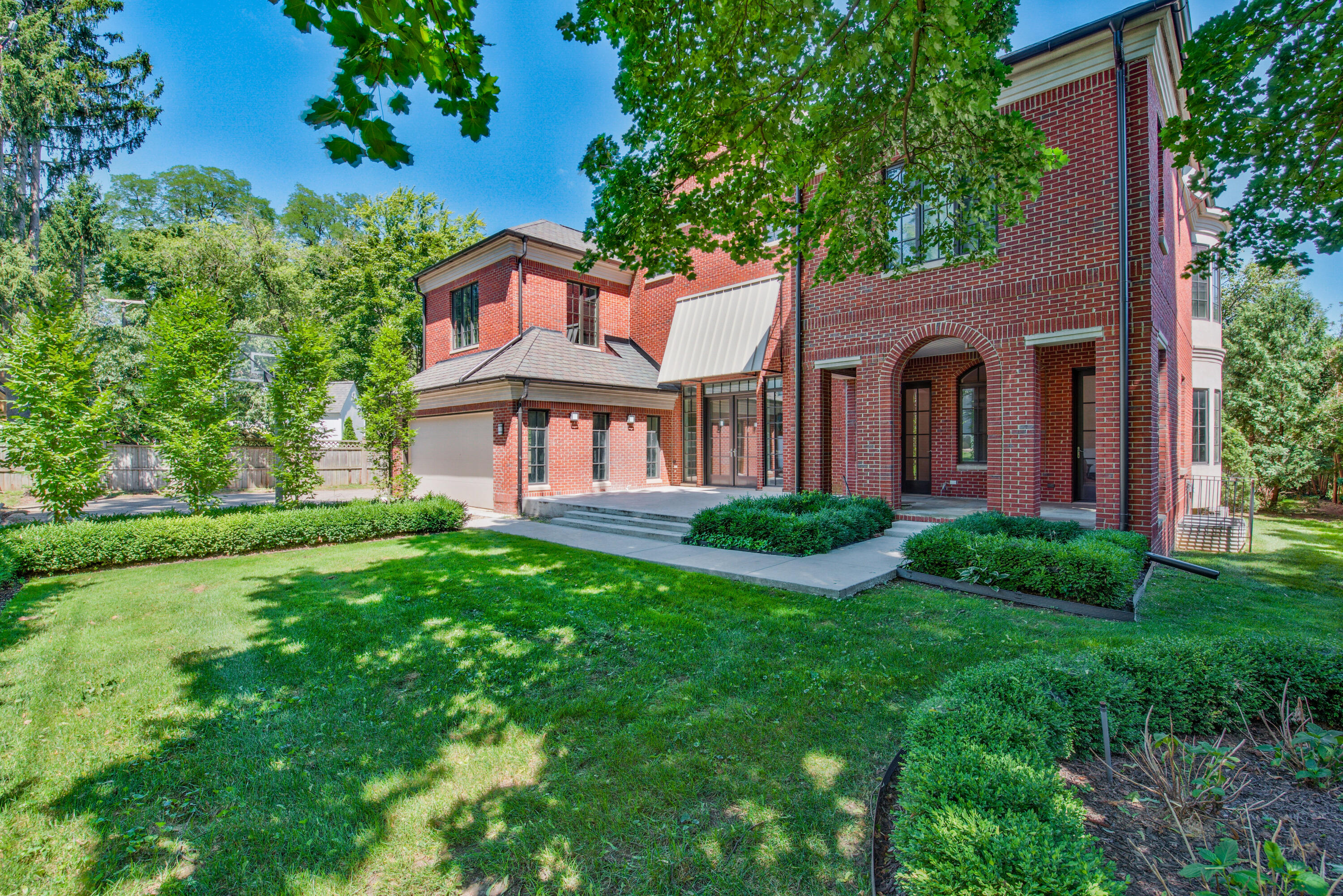 200 Aspen Road Birmingham, MI 48009 - Photo 2 of 34 05-200 Aspen Rd-5