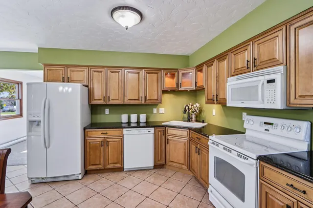 $599,000 | N8304-8306 Greenwald Court, East Troy, WI 53120