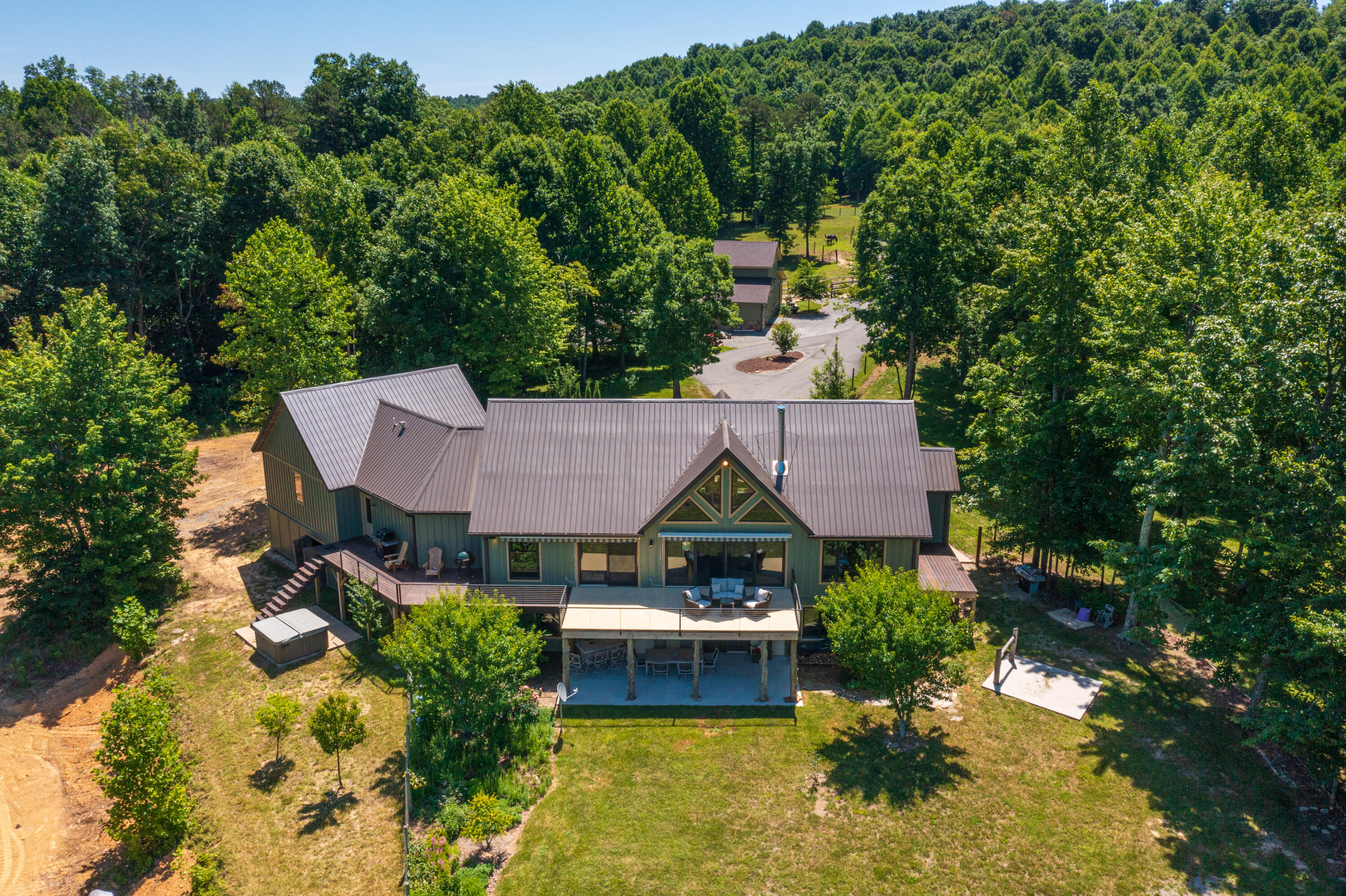 1274 Roaring Creek Road Dunlap, TN 37327 - Photo 4 of 81 2022_06_June_1274_Roaring_Creek_Rd_0004