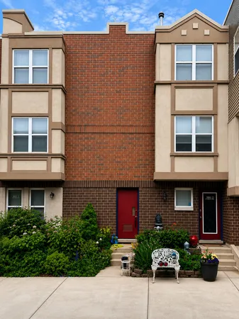 $312,500 | 2011 West Chase Avenue, Unit 2, Chicago, IL 60645