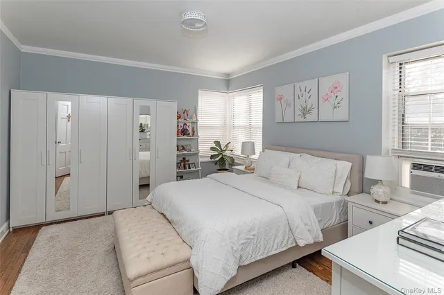 $375,000 | 5 Midland Gardens, Unit 2H, Bronxville, NY 10708