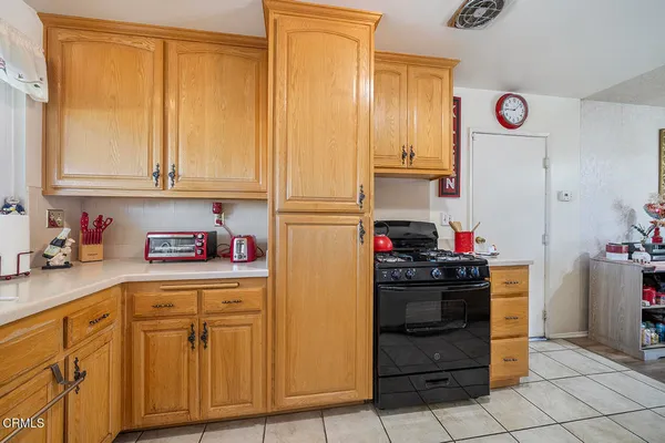 $270,000 | 510 South Lyon Avenue, Hemet, CA 92543