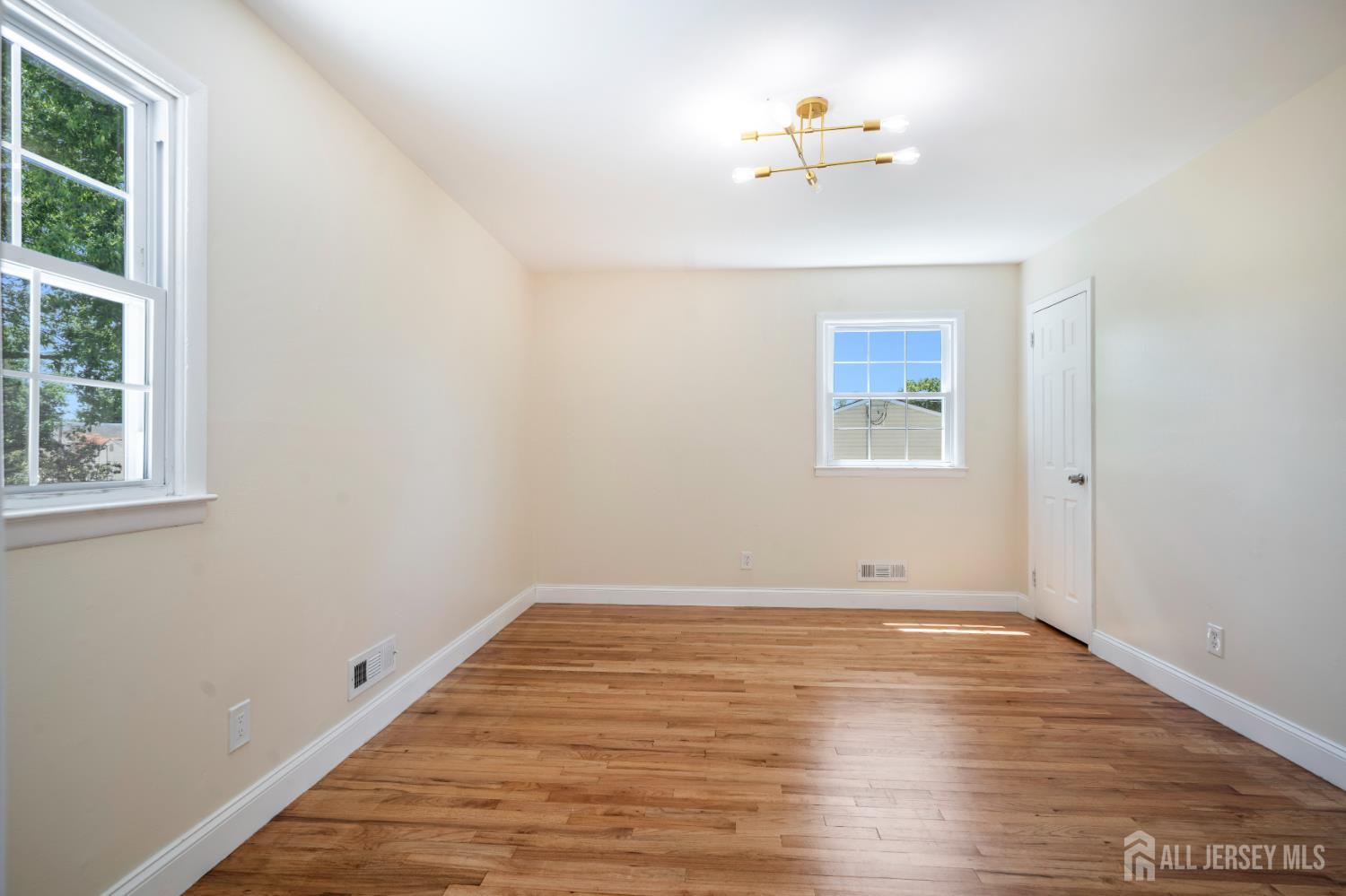 55 Ferris Road Edison, NJ 08817 - Photo 17 of 43
