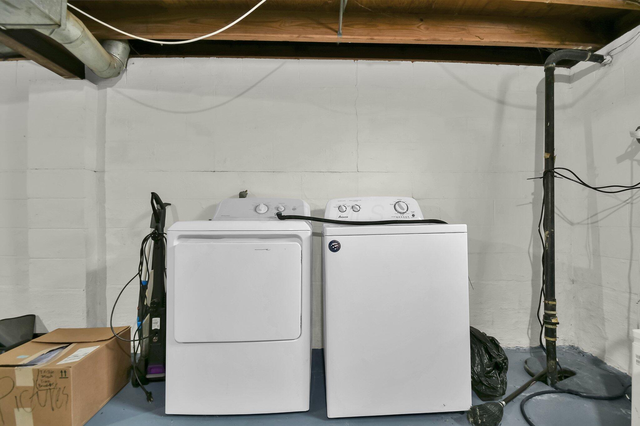 664 Hines Road Columbus, OH 43230 - Photo 16 of 25 washer and dryer included