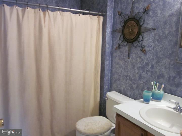 390 Sapling Way Atco, NJ 08004 - Photo 18 of 25 Bathroom
