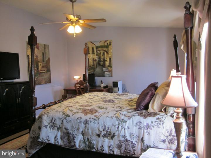 390 Sapling Way Atco, NJ 08004 - Photo 9 of 25 Bedroom - Main