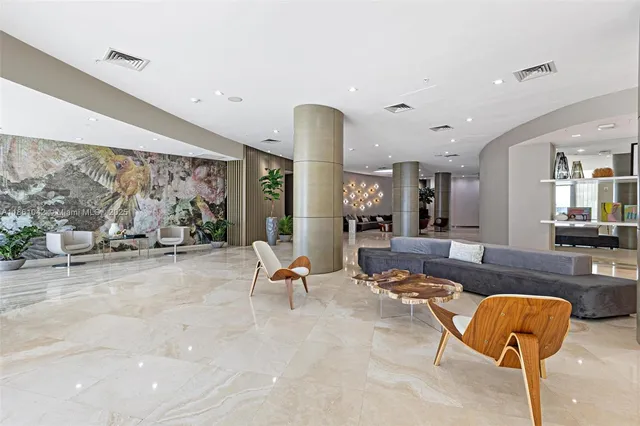 $7,500 | 10275 Collins Avenue, Unit 102, Bal Harbour, FL 33154