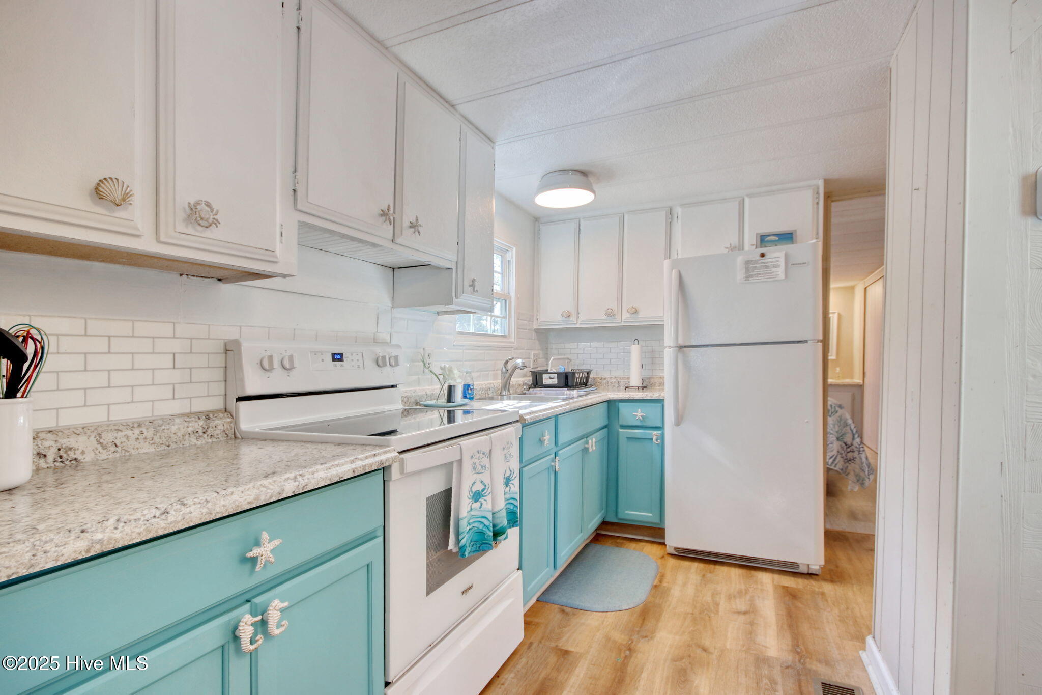 9161 Riveredge Place Southwest Calabash, NC 28467 - Photo 4 of 30 Nice functional kitchen