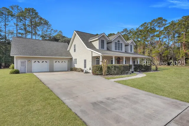 $625,000 | 2 Long Lake Drive, Bluffton, SC 29910