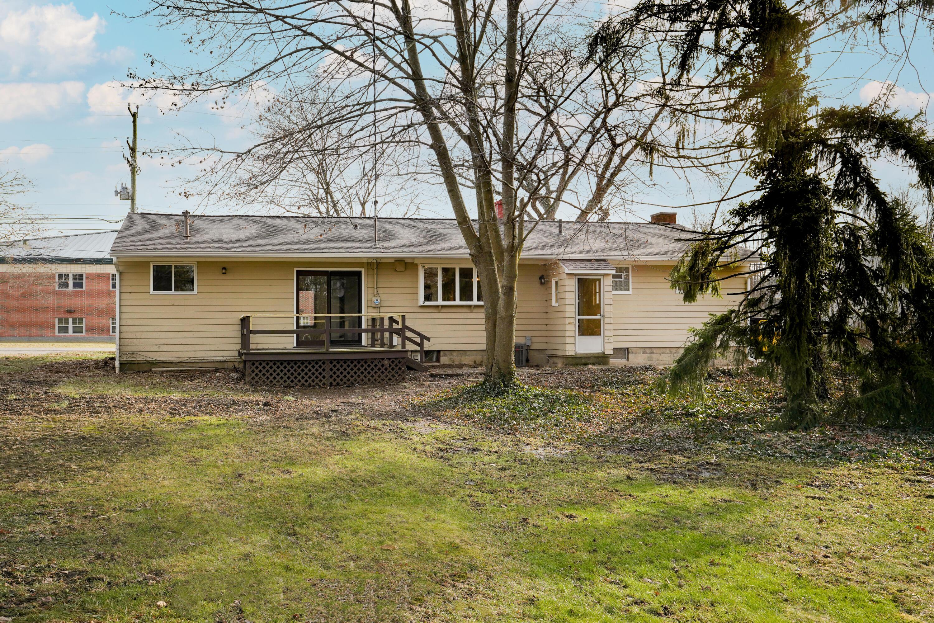 203 Troy Road Delaware, OH 43015 - Photo 5 of 37 Back of home