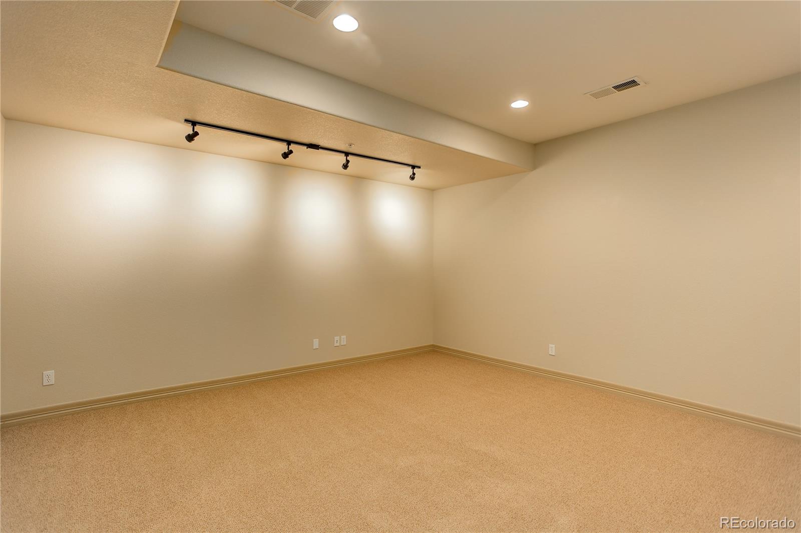 4335 Chateau Ridge Road Castle Rock, CO 80108 - Photo 27 of 35 Gallery Image 27