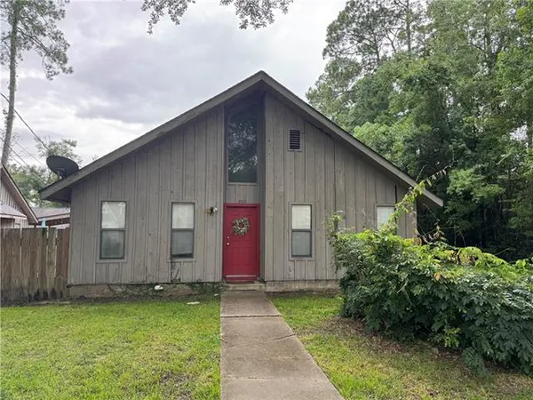 $1,250 | 200 Pear Street, Covington, LA 70433