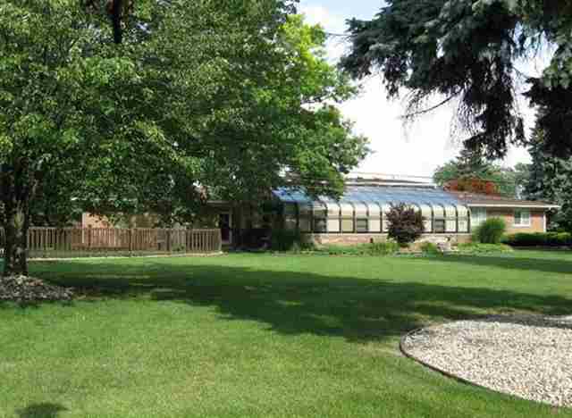 10484 Reeck Road Allen Park, MI 48101 - Photo 3 of 24 31121138-2.JPG