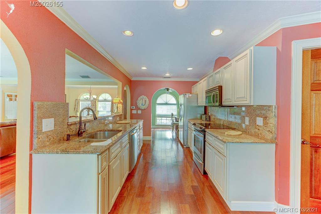 45 Rio Vista Drive Stuart, FL 34996 - Photo 14 of 47 Gallery Image 14