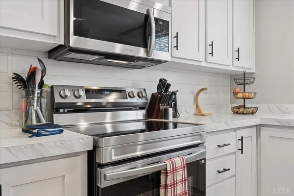 $650,000 | 1166 Throckmorton Trail, Scottsburg, VA 24589