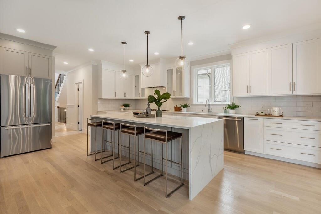 19 Thurston Road Newton, MA 02464 - Photo 7 of 31 Gallery Image 7