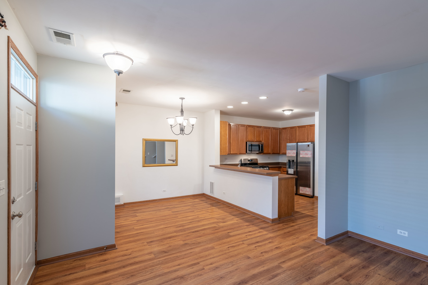 254 Springbrook Trail South Oswego, IL 60543 - Photo 5 of 20