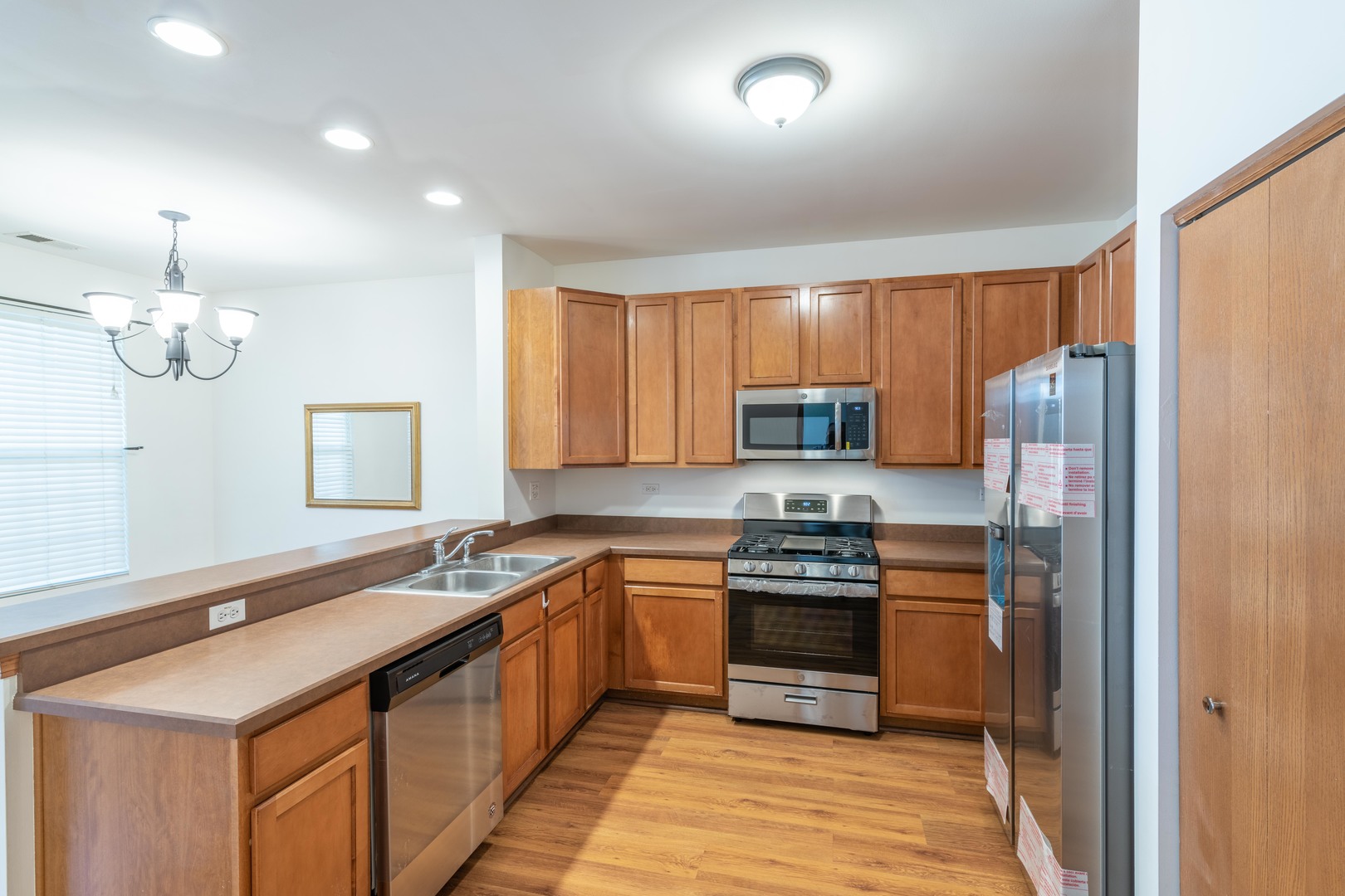 254 Springbrook Trail South Oswego, IL 60543 - Photo 8 of 20