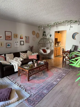 $2,378 | 200 North Dearborn Street, Unit 1005, Chicago, IL 60601