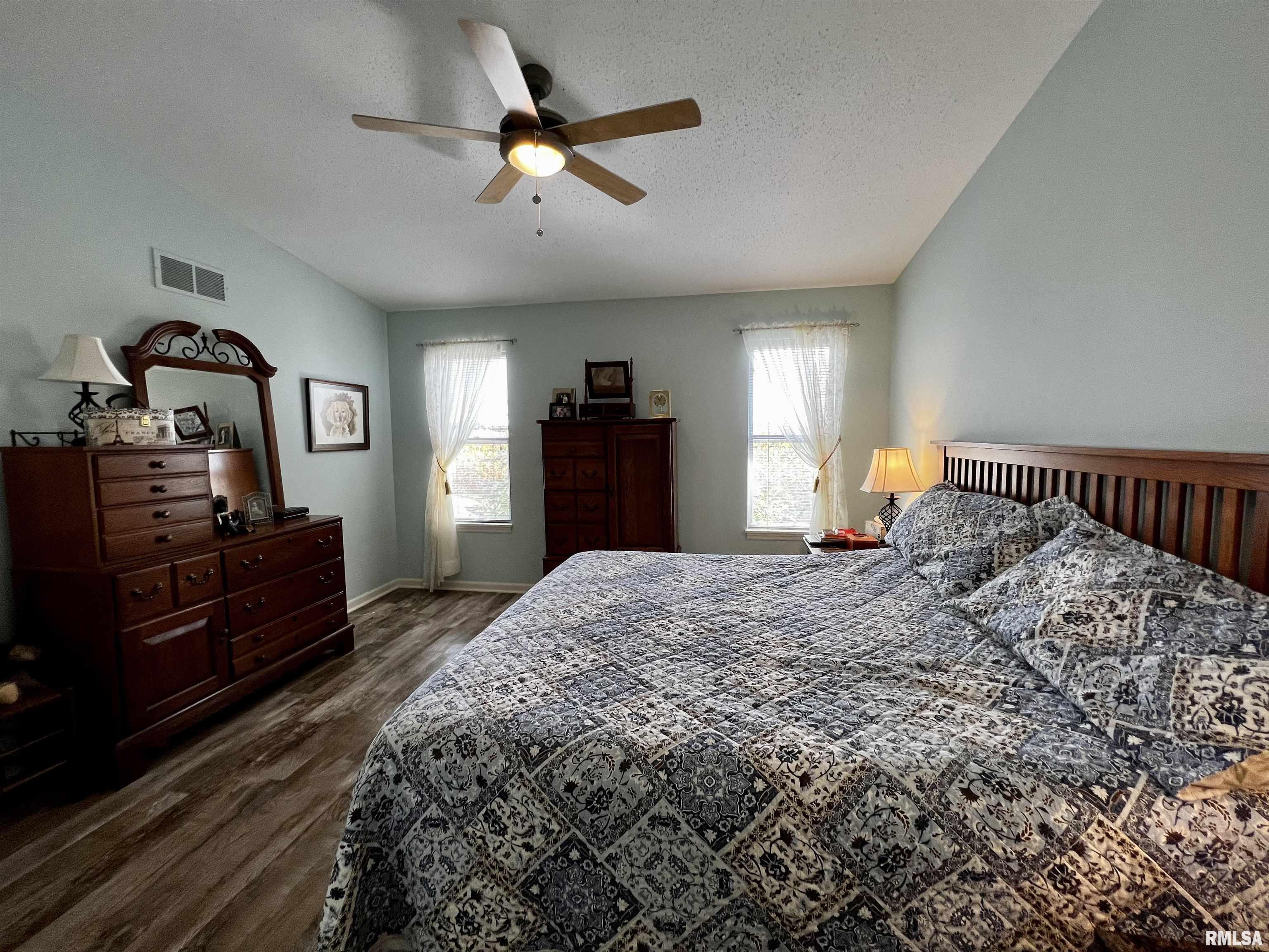 1056 Willow Road Macomb, IL 61455 - Photo 14 of 21 Gallery Image 14