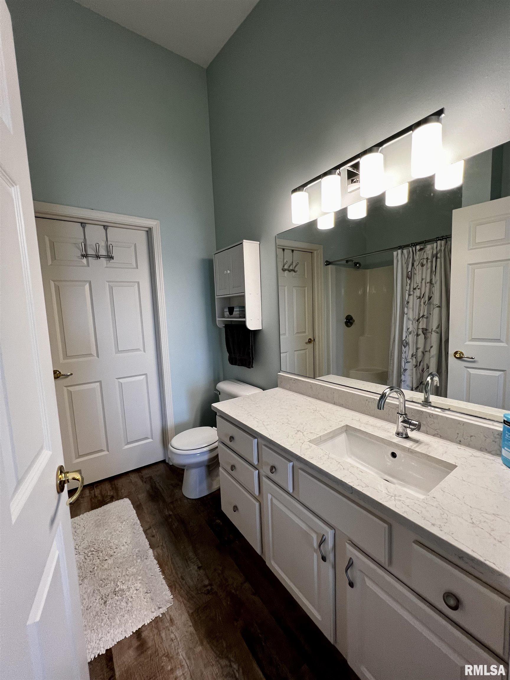 1056 Willow Road Macomb, IL 61455 - Photo 15 of 21 Gallery Image 15