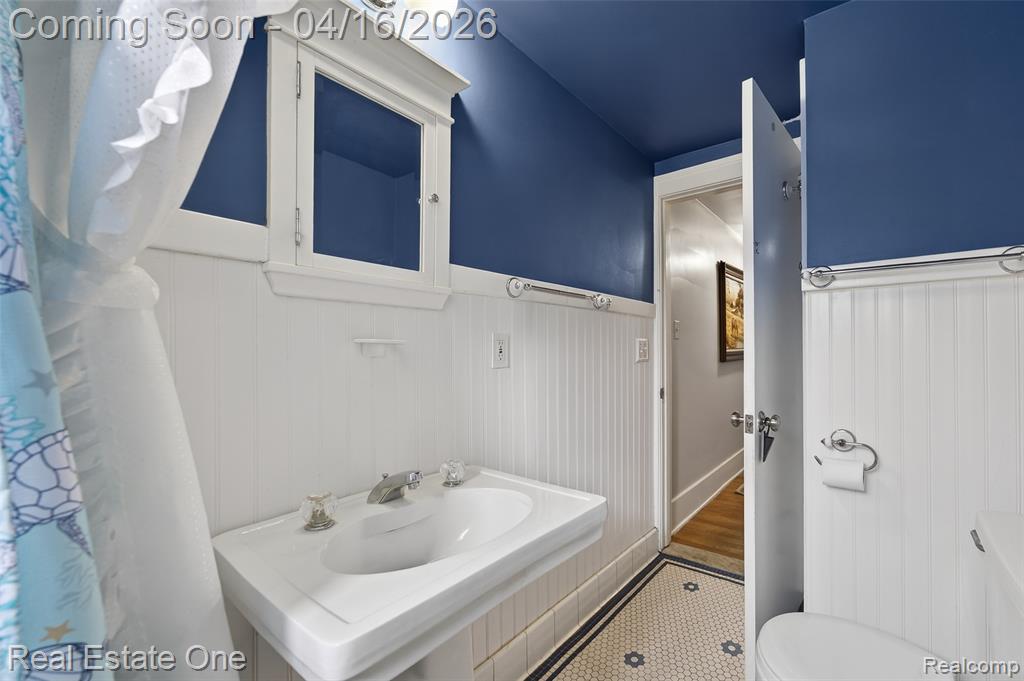 486 West Iroquois Road Pontiac, MI 48341 - Photo 33 of 56 Gallery Image 33
