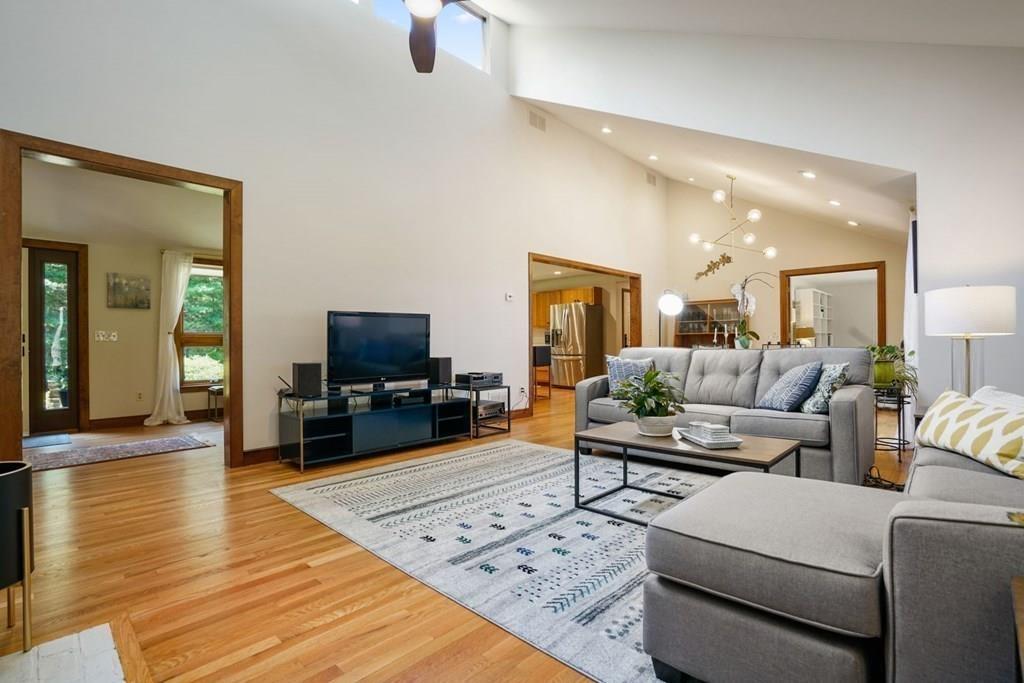 104 Olde Knoll Road Marion, MA 02738 - Photo 7 of 36 Gallery Image 7