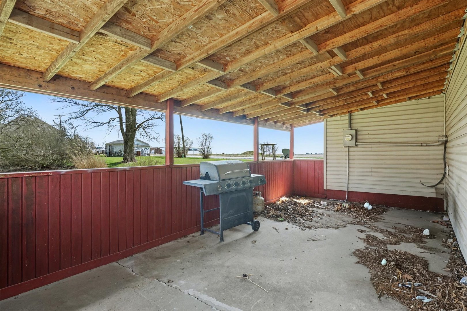 110 Highway 54 Roberts, IL 60962 - Photo 29 of 31 a view of a backyard