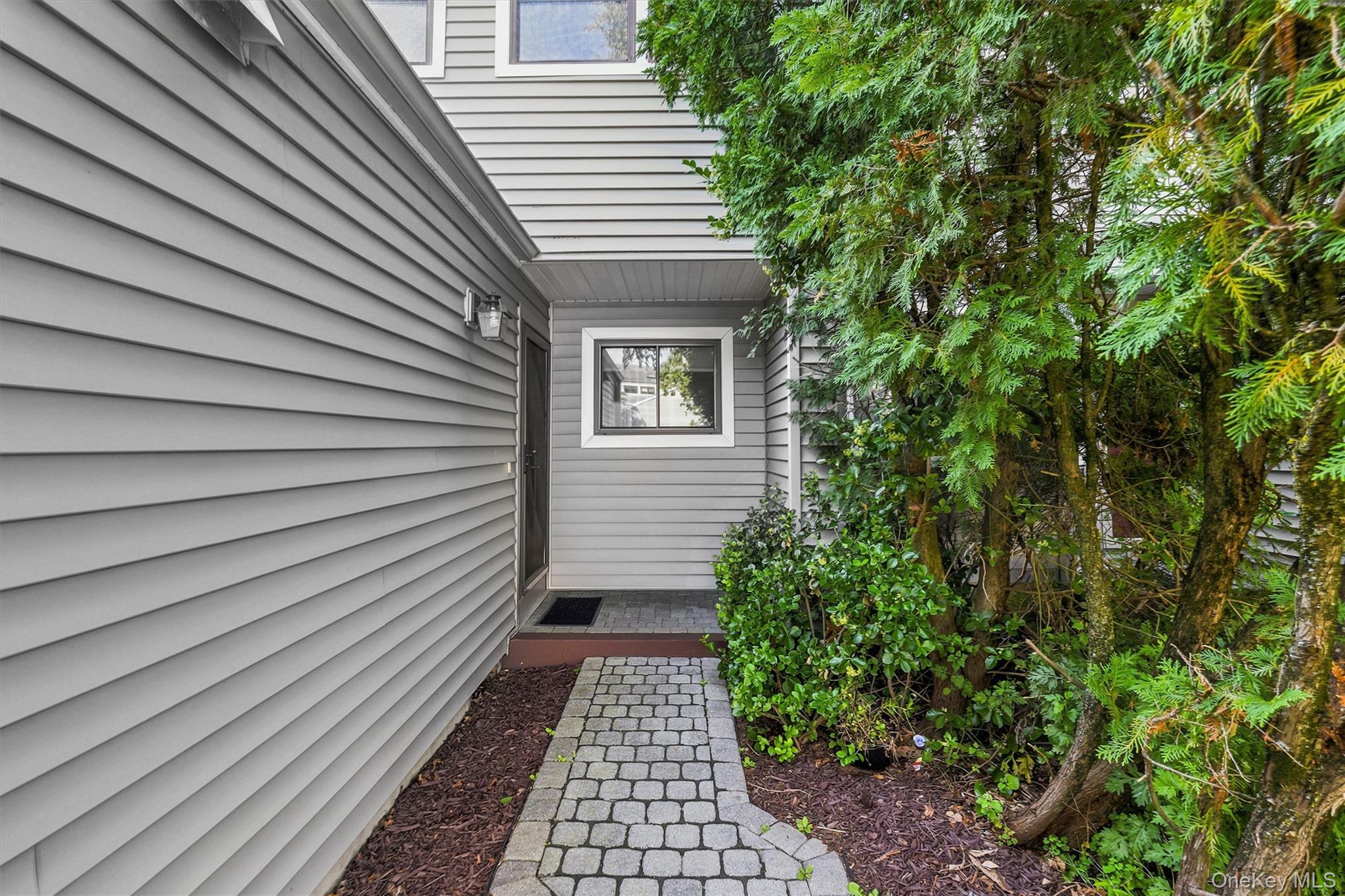 93 Bridle Path Road Ossining, NY 10562 - Photo 2 of 50 Gallery Image 2