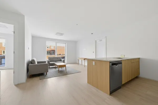 $4,585 | 1035 Commonwealth Avenue, Unit 201, Boston, MA 02215