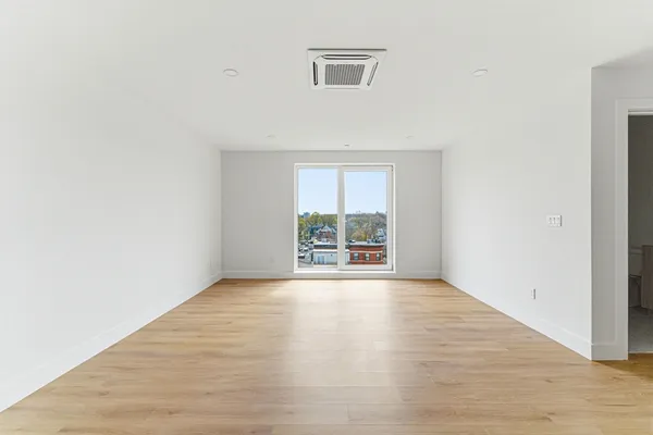 $4,375 | 1035 Commonwealth Avenue, Unit 201, Boston, MA 02215