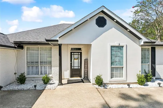 $380,000 | 69397 Sixth Avenue, Covington, LA 70433