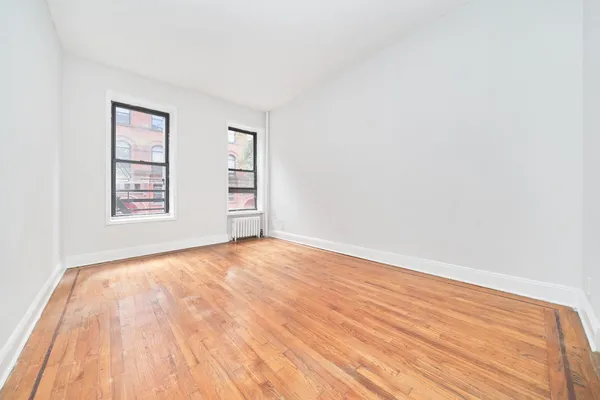$2,800 | 331 West 43rd Street, Unit 5B | Hell's Kitchen