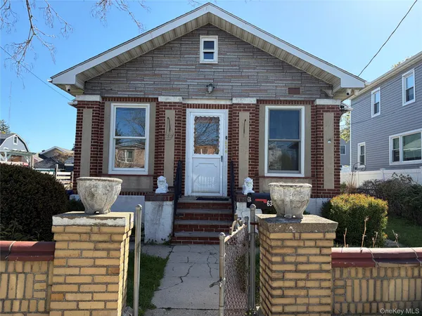 $649,000 | 634 Minnieford Avenue | City Island